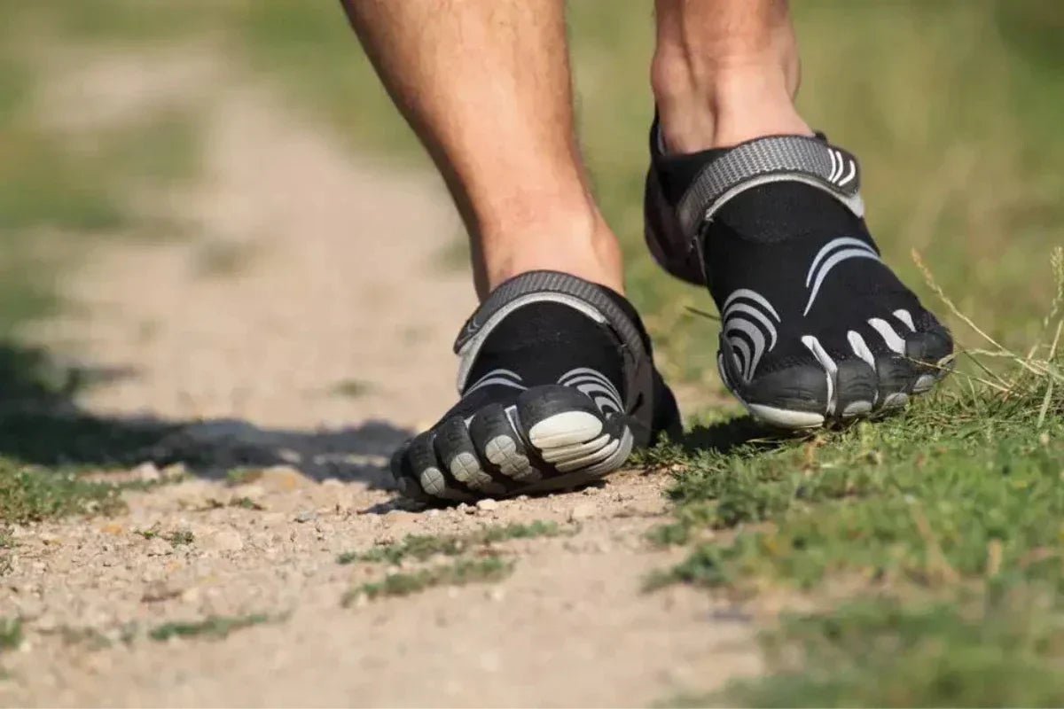 Die besten Barfußschuhe fürs Wandern: Tipps für Anfänger - Wiecel™ Barfußschuhe
